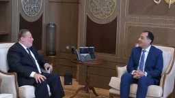 رئيس الوزراء يبحث مع محافظ...