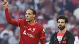 تطورات تجديد عقد محمد صلاح...