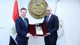 وزير التعليم يستقبل رئيس وزراء...
