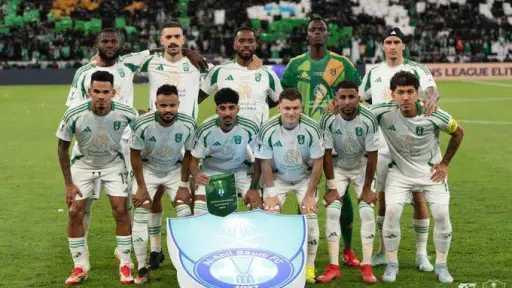 فيديو.. الأهلي السعودي يتوج بطلًا...