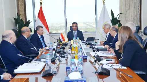 وزير التموين يبحث مع شركة...