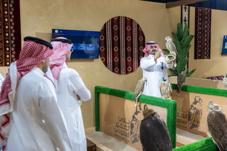 المزاد الدولي لمزارع إنتاج الصقور - اقرأ الخبر